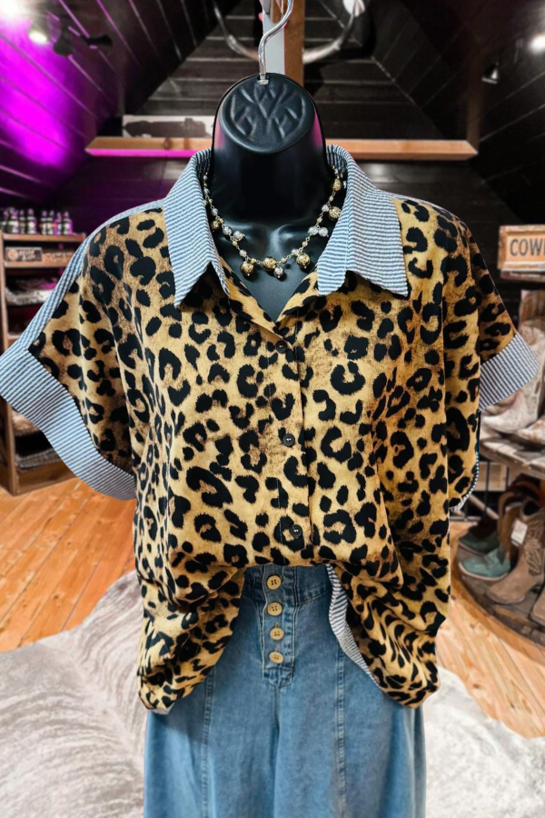 Leopard Print Contrast Collar Blouse