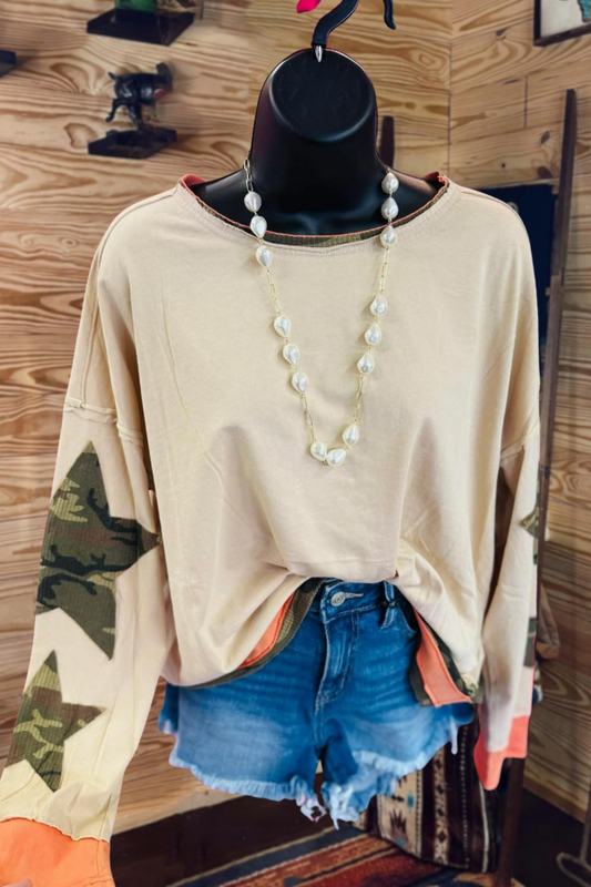 Camo Star Graphic Long-Sleeve Top